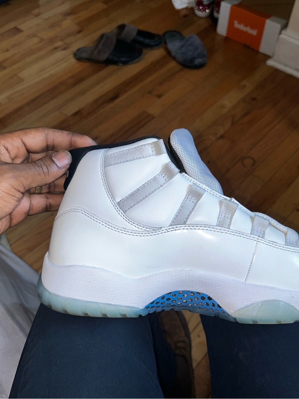 Retro Jordan 11 (2024) legend blue -STOCK X- - Picture 8 of 12